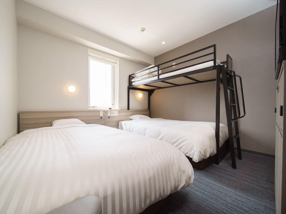 Super Hotel Yokohama Kannai Екстер'єр фото