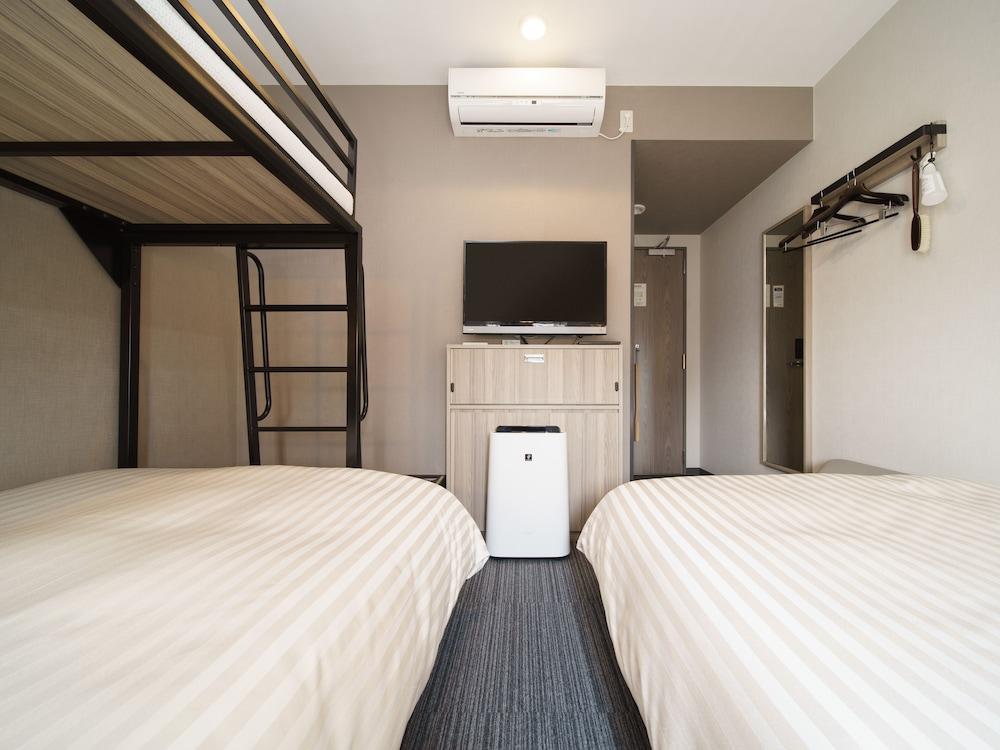 Super Hotel Yokohama Kannai Екстер'єр фото