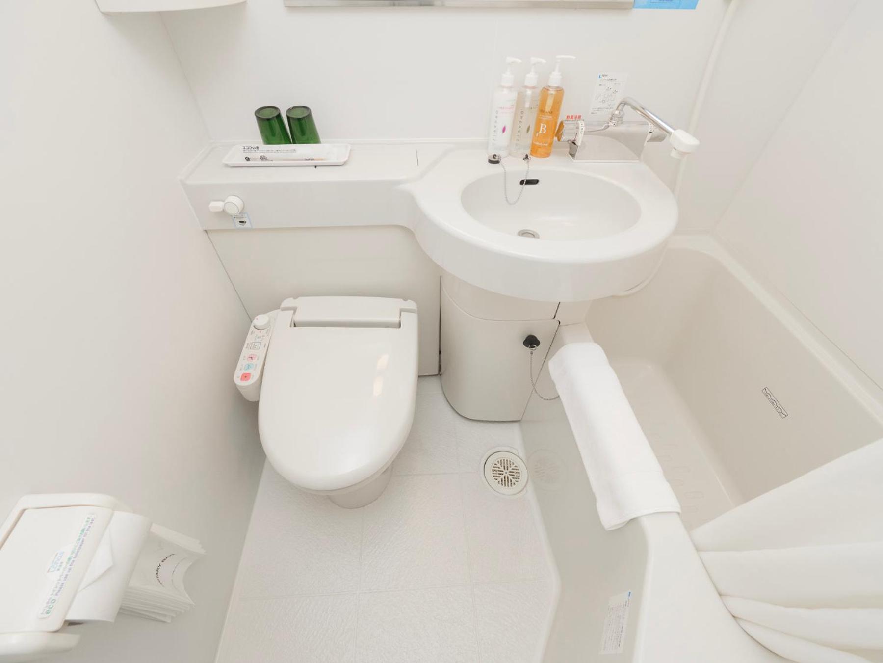 Super Hotel Yokohama Kannai Екстер'єр фото